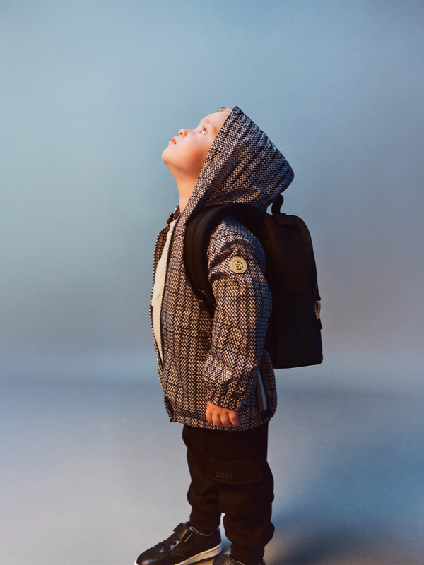 COUPE-VENT À CAPUCHE