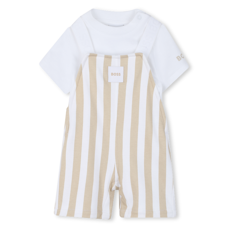 Ensemble de vêtements bleu pâle